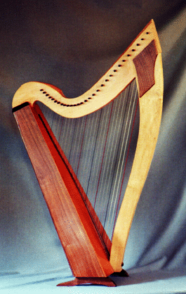 Studio Model Harp, highland style